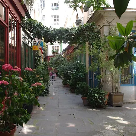 Petit - Oasis In Marais Apartament Paryż