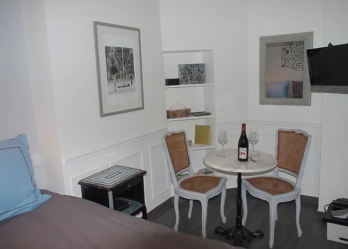 Petit - Oasis In Marais Apartman *