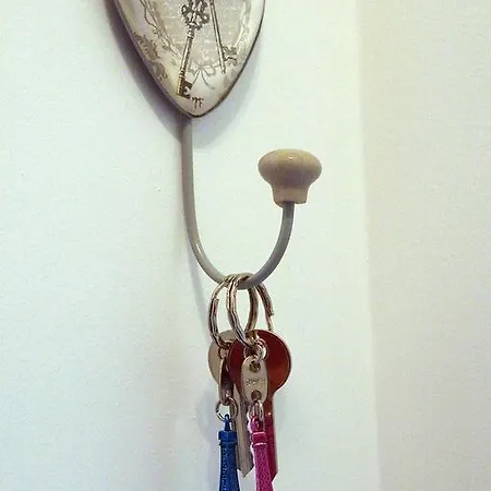 Apartment Petit - Oasis In Marais Paris